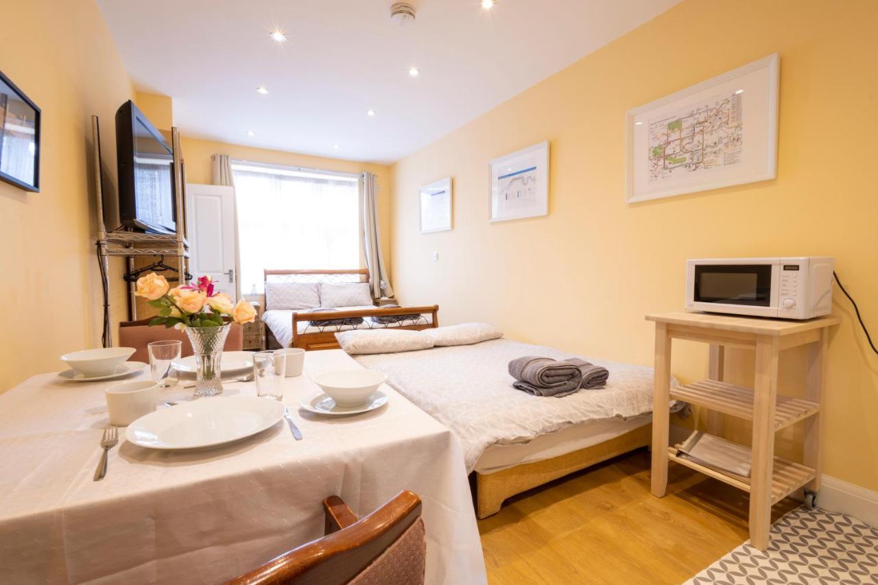 London Vegetarian Smoke & Pet Free En-Suite With Ev Parking Edgware Exterior foto