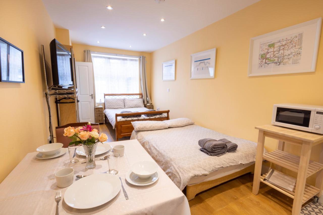 London Vegetarian Smoke & Pet Free En-Suite With Ev Parking Edgware Exterior foto